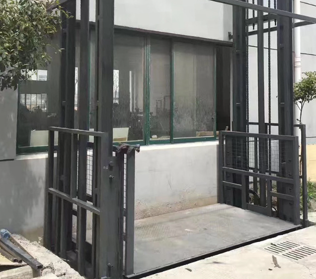 昭通导轨式施工升降机助力民生工程提速增效